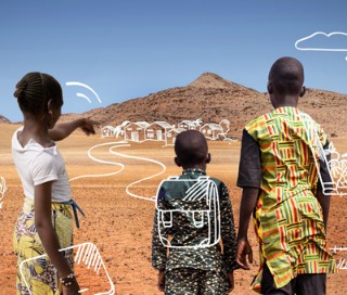 3 Kinder in einem Trockengebiet der Subsahara sowie Illustrationen zum Thema "wassersparende Energie- und Nahrungsmittelversorgung"